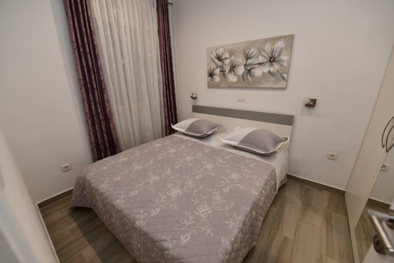 Apartment Cecilija Sinj Exterior photo