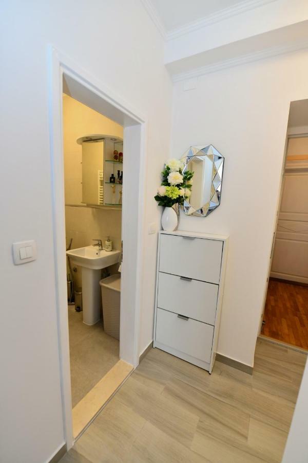 Apartment Cecilija Sinj Exterior photo